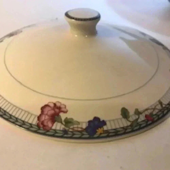 Oneida Vintage Blue Lattice 2 Quart Round Covered Casserole W/ Lid Fine Porcelai - Picture 4 of 11